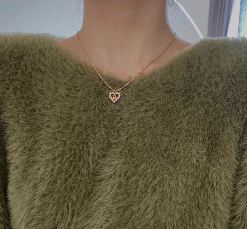 chr1st1an D10r necklaces